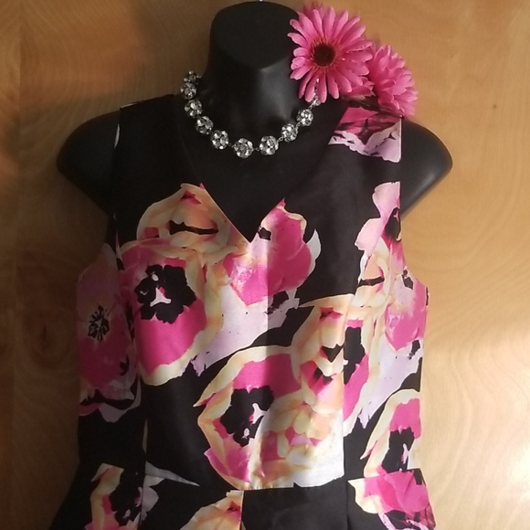 Ellen Tracy Bridal Evening Dress Flowers Size 6 LN - Picture 2 of 4